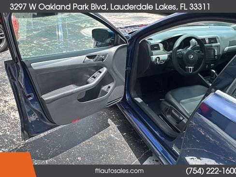 Used 2014 Volkswagen Jetta SE FWD image 18