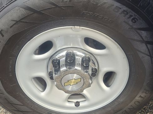 Used 2015 Chevrolet Express 3500 LT w/ LT Preferred Equipment Group image 36