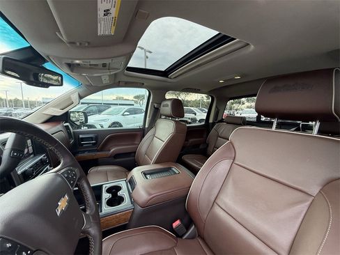 Used 2017 Chevrolet Silverado 1500 High Country image 25