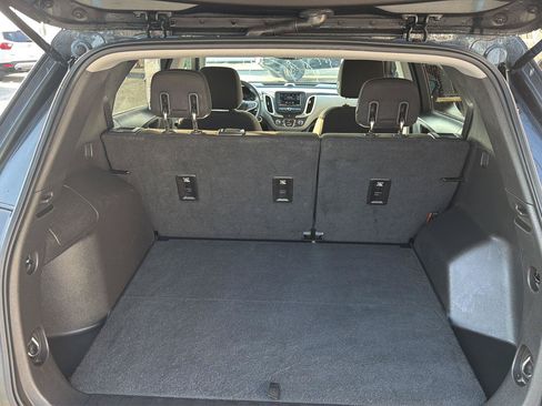 Used 2019 Chevrolet Equinox LS w/ LS Convenience Package FWD image 11