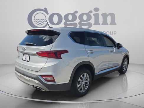 Used 2019 Hyundai Santa Fe SE FWD image 5
