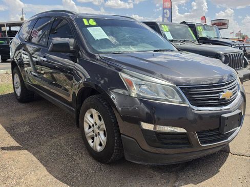 Used 2016 Chevrolet Traverse LS FWD image 3