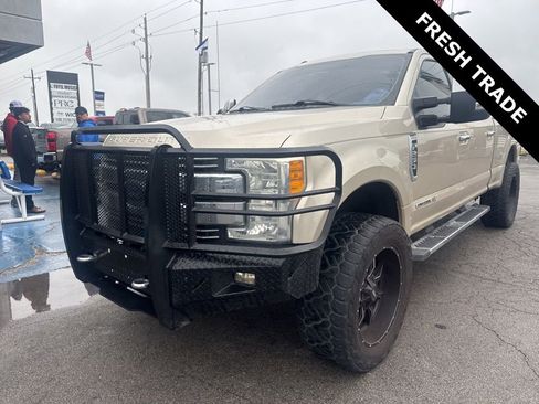 Used 2017 Ford F250 Lariat w/ Chrome Package AWD/4WD image 2