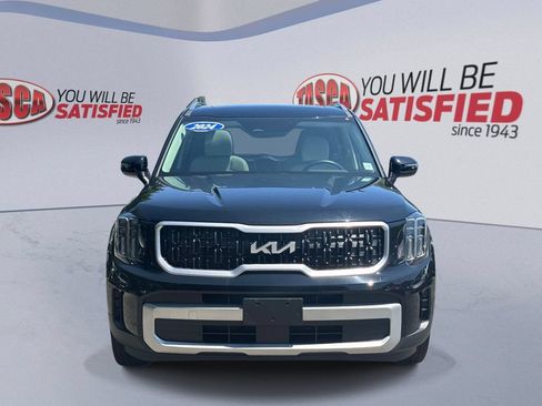 Used 2024 Kia Telluride EX w/ EX Captain's Chair Package AWD/4WD image 2