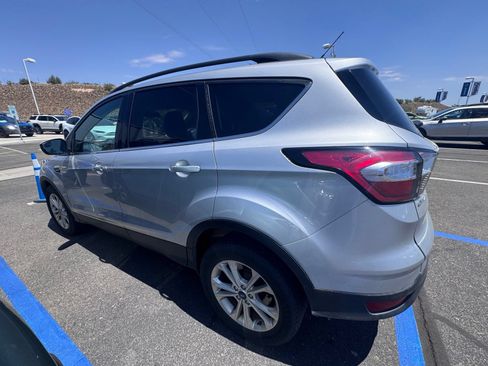Used 2018 Ford Escape SE AWD/4WD image 2
