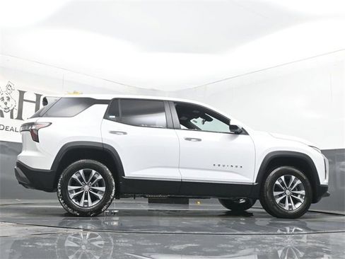 New 2026 Chevrolet Equinox LT w/ Convenience Package II image 31