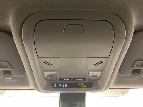 Used 2024 Chevrolet Equinox LT image 28