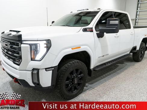 Used 2024 GMC Sierra 2500 AT4 w/ AT4 Premium Plus Package image 2