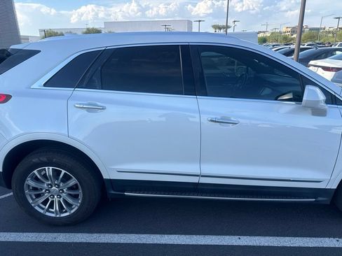 Used 2018 Cadillac XT5 Luxury w/ Driver Awareness Package FWD image 4