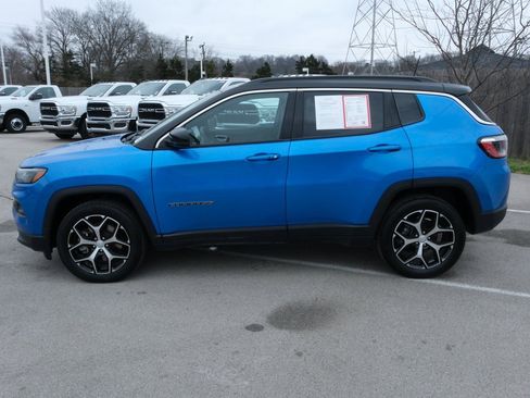 Used 2024 Jeep Compass Limited image 10