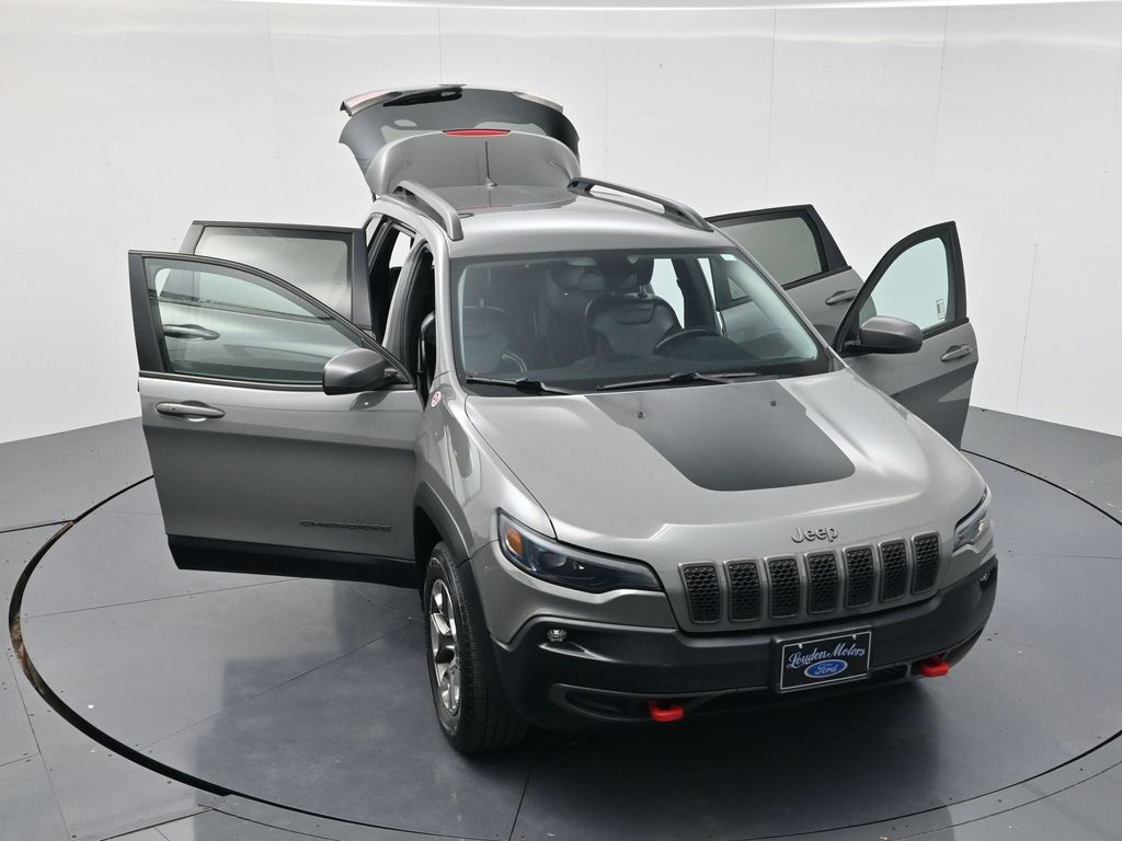 Used 2019 Jeep Cherokee Trailhawk w/ Cold Weather Group AWD/4WD image 50