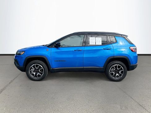 Certified 2025 Jeep Compass Trailhawk AWD/4WD image 4