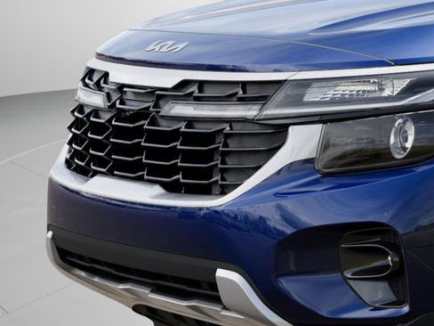 New 2026 Kia Seltos EX image 13