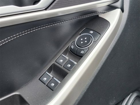 Used 2023 Ford Explorer XLT w/ Equipment Group 202A image 17