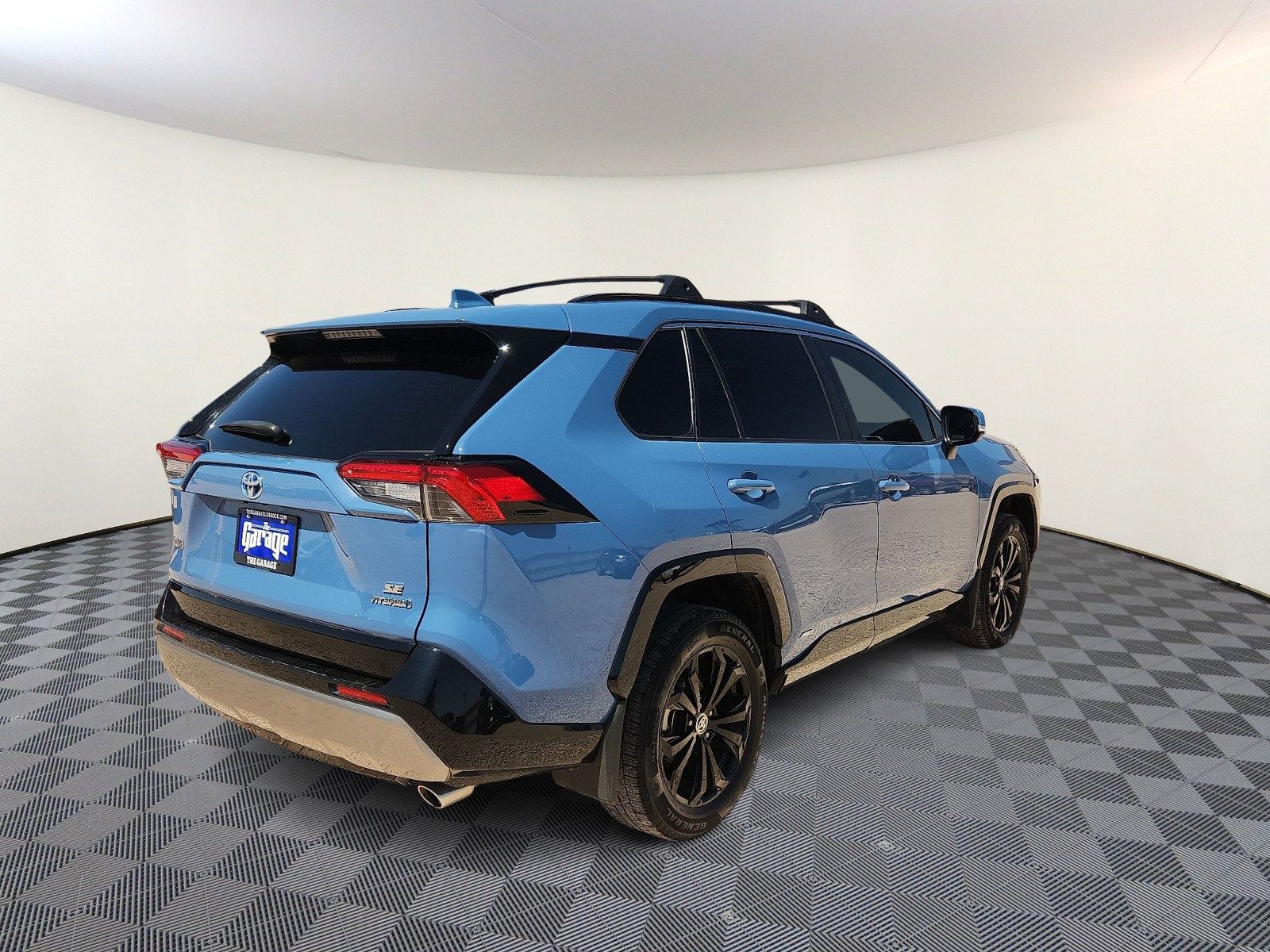 Used 2023 Toyota RAV4 SE AWD/4WD image 4
