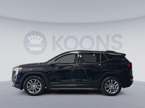 Used 2022 GMC Terrain SLT w/ Tech Package AWD/4WD image 7