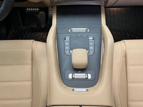 Used 2024 Mercedes-Benz GLS 450 4MATIC image 12