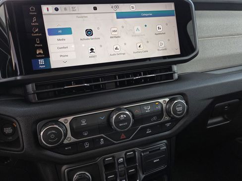 New 2026 Jeep Gladiator Sport image 9