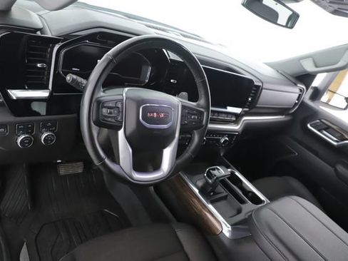 Used 2025 GMC Sierra 1500 Elevation AWD/4WD image 17