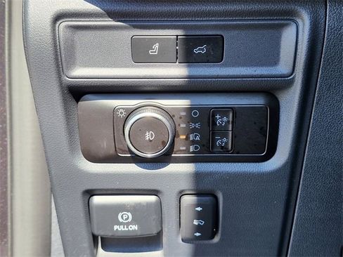 Used 2023 Ford Expedition Limited image 26