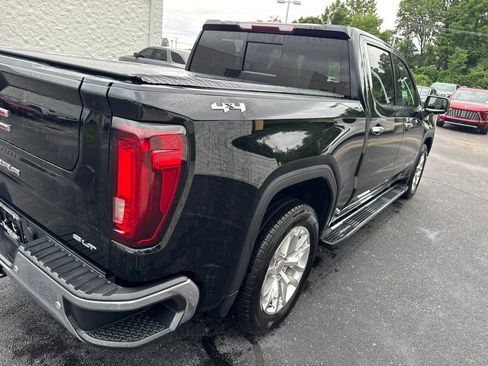 Used 2022 GMC Sierra 1500 SLT w/ SLT Premium Plus Package AWD/4WD image 3