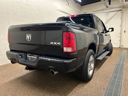 Used 2017 RAM 1500 Express AWD/4WD image 2