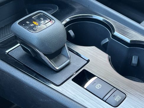 Used 2023 Nissan Rogue SV image 28