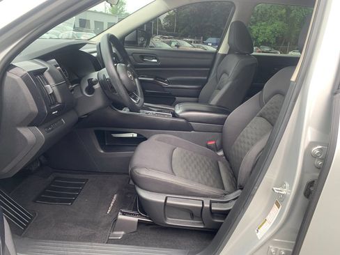 Used 2022 Nissan Pathfinder S FWD image 9