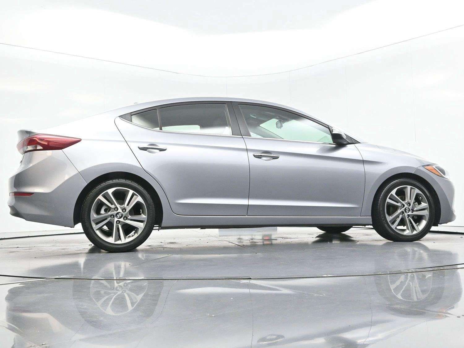 Used 2017 Hyundai Elantra Limited FWD image 49