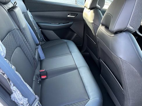 New 2026 Nissan Leaf Platinum+ w/ Cargo Package (Platinum+) FWD image 17