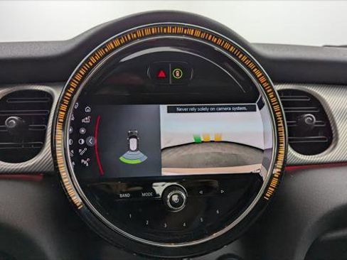 Used 2024 MINI Cooper 2-Door Hardtop image 22