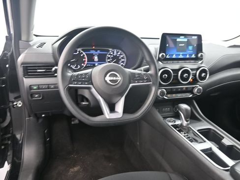Used 2024 Nissan Sentra SV FWD image 18