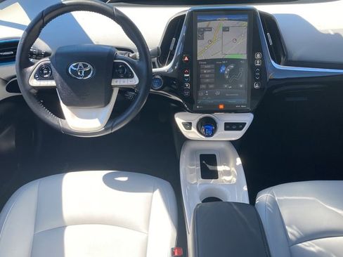 Used 2017 Toyota Prius Prime Advanced FWD image 12