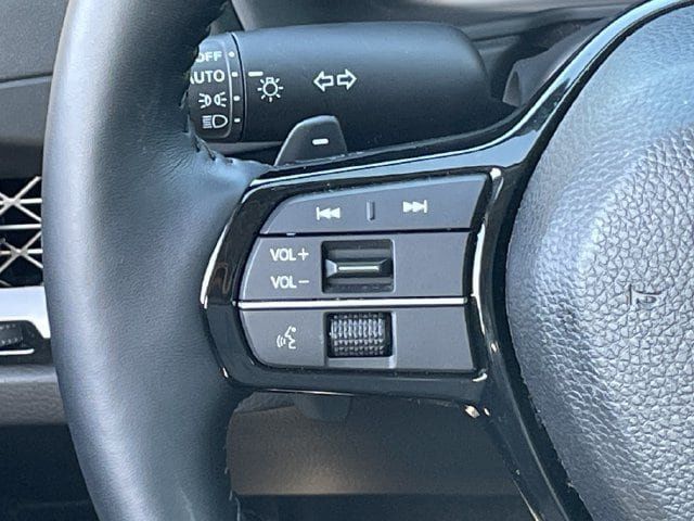 Used 2025 Honda Accord Touring image 13