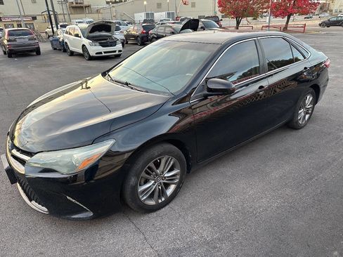 Used 2016 Toyota Camry SE image 27
