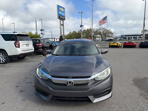 Used 2018 Honda Civic EX image 13