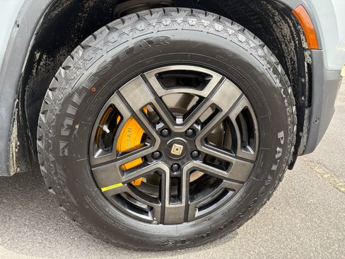 Used 2023 Rivian R1T Adventure AWD/4WD image 3