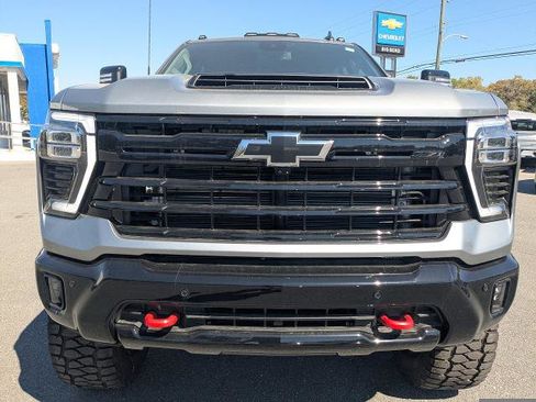Used 2025 Chevrolet Silverado 2500 LT w/ Trail Boss Package AWD/4WD image 3