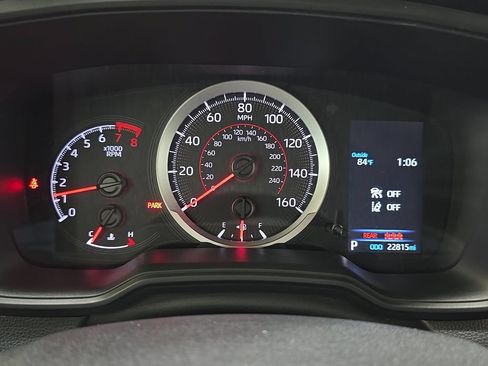 Used 2022 Toyota Corolla Cross LE AWD/4WD image 19