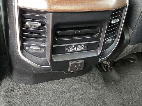 Used 2022 RAM 1500 Laramie image 15