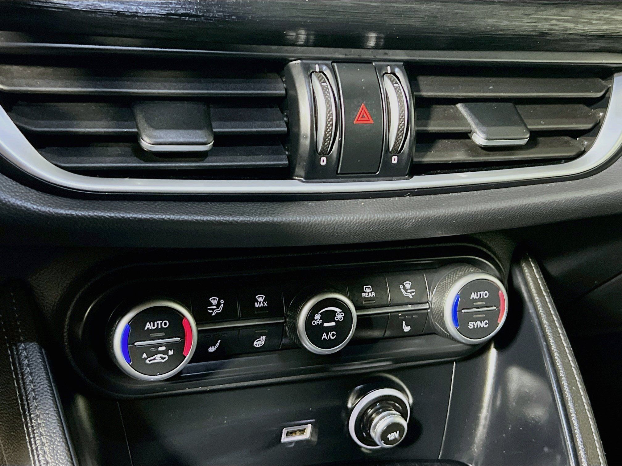 Used 2023 Alfa Romeo Stelvio Sprint RWD image 26