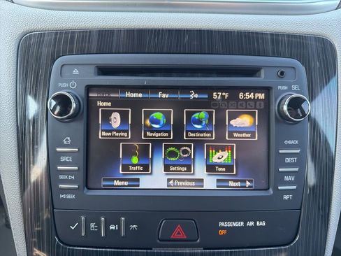 Used 2016 Chevrolet Traverse LT image 34