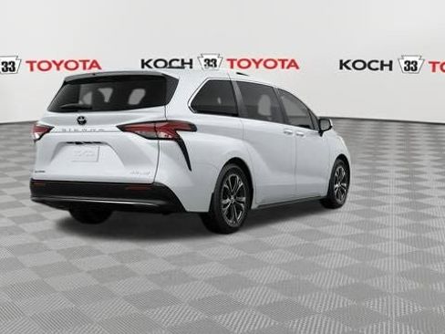 New 2026 Toyota Sienna Platinum image 9