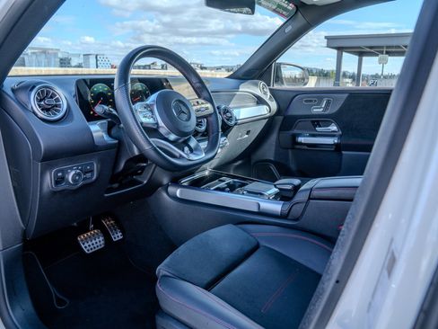 Certified 2023 Mercedes-Benz GLB 250 4MATIC image 14