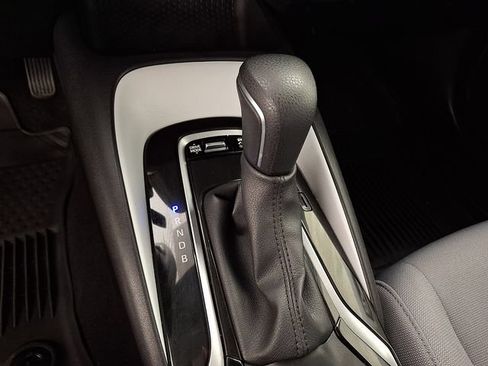 Certified 2025 Toyota Corolla SE FWD image 17