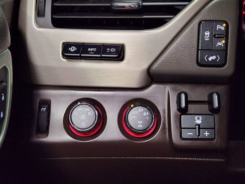 Used 2016 GMC Yukon Denali w/ Open Road Package AWD/4WD image 41