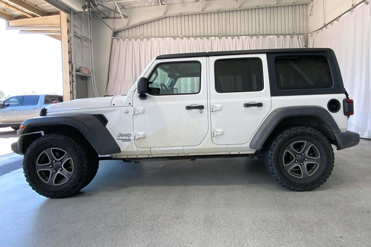 Used 2018 Jeep Wrangler Unlimited Sport S AWD/4WD image 26