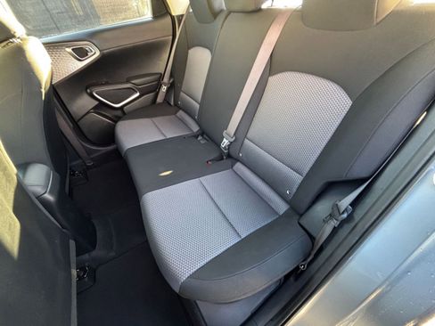 Used 2025 Kia Soul LX w/ LX Technology Package image 23