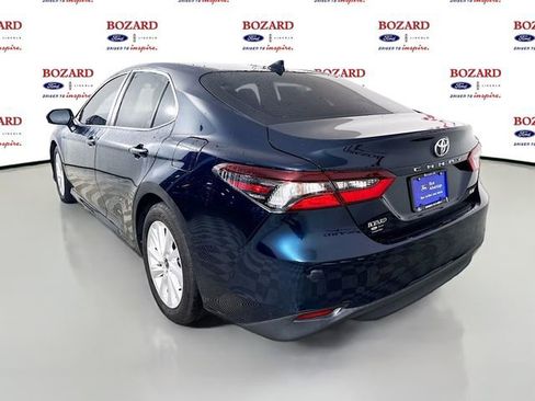 Used 2021 Toyota Camry LE image 6