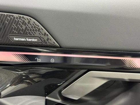 New 2026 BMW i5 eDrive40 w/ M Sport Package AWD/4WD image 22